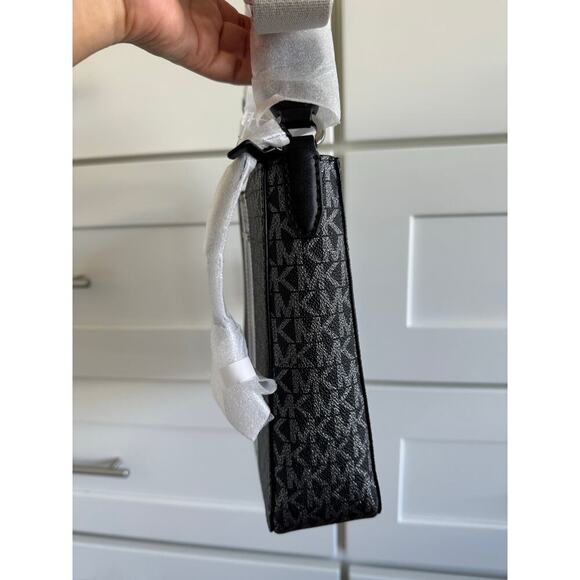 NWT Michael Kors Jet Set Travel Small Signature Logo and Metallic Messenger Bag - Picture 10 of 11